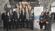 Hamburgs Wirtschaftssenator Frank Horch (Mitte)gab im Kreise der Akteure und Unterstützer im Harburger Kulturspeicher den Startschuss für das Netzwerk DigiNet.Air.