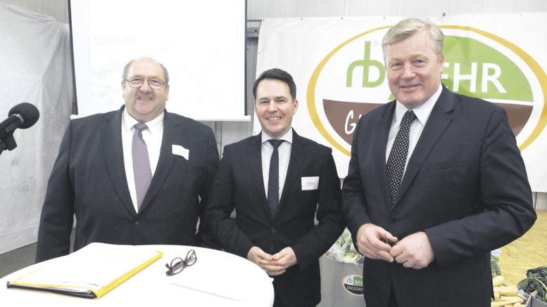 Zu Gast bei Rudolf Behr (von links), Vorstandschef der Behr AG: SAG-Vorstandschef Olaf Krüger begrüßte mit Niedersachsens Wirtschaftsminister Bernd Althusmann einen prominenten Gast beim siebten Aktionärsfrühstück.