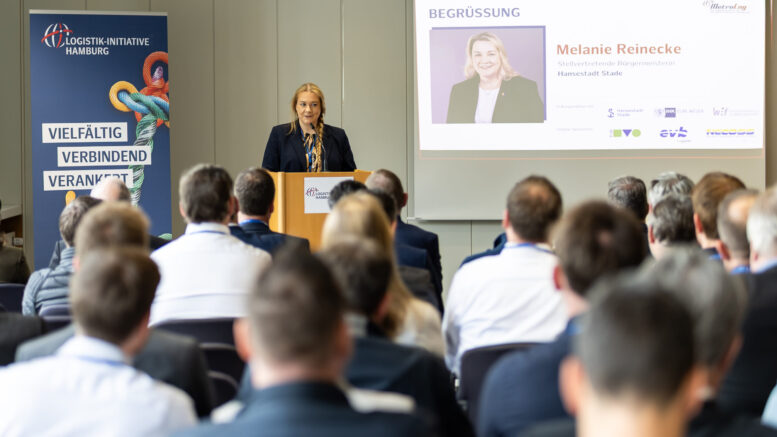 Stades stellvertretende Bürgermeisterin Melanie Reinecke eröffnete den offiziellen Konferenzteil der MetroLog. Foto: Picselweb